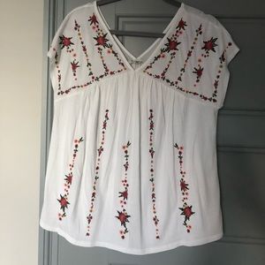 Flower embroidered top